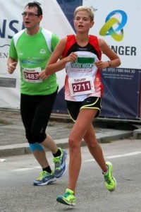 Tanja Ruppert startet bei ihrem ersten Halbmarathon voll durch!
