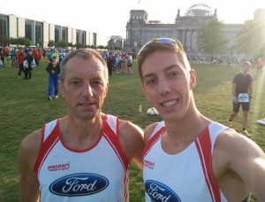Volker und Alexander Kapp beim Berlin Marathon